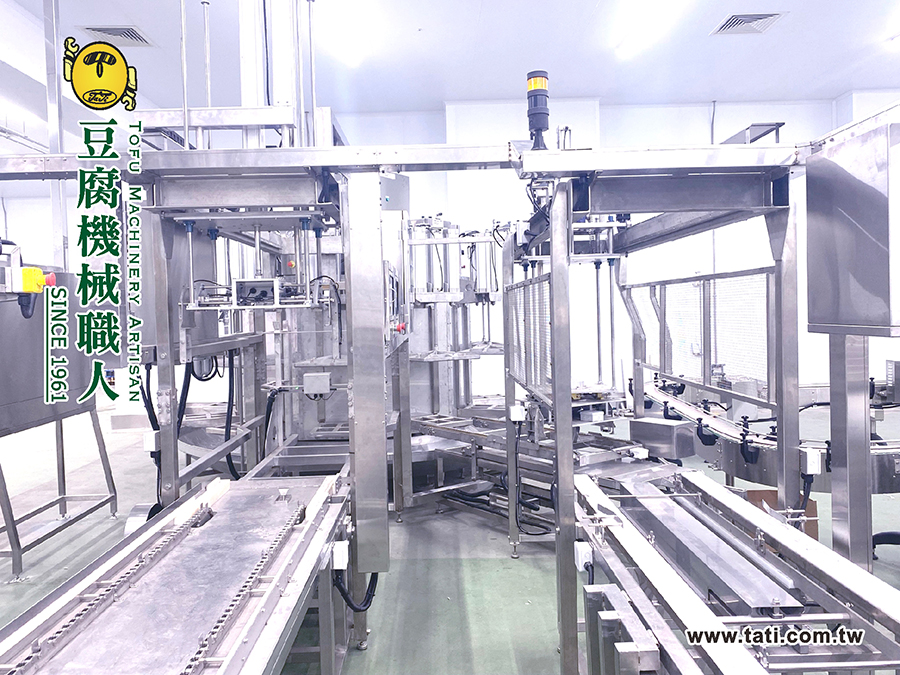 自動化豆腐生產線的衛生級不鏽鋼設備細節